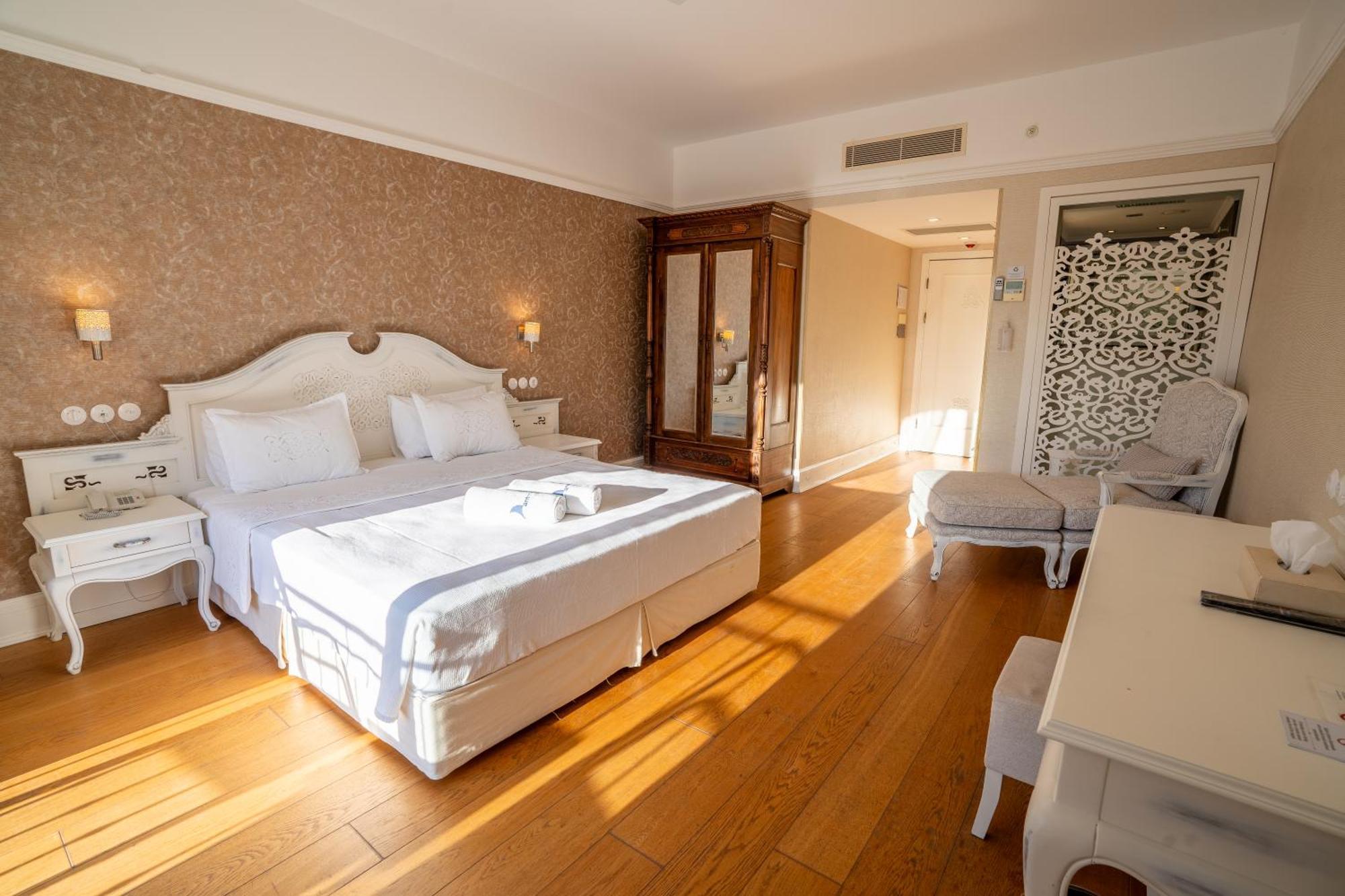 Antmare Hotel